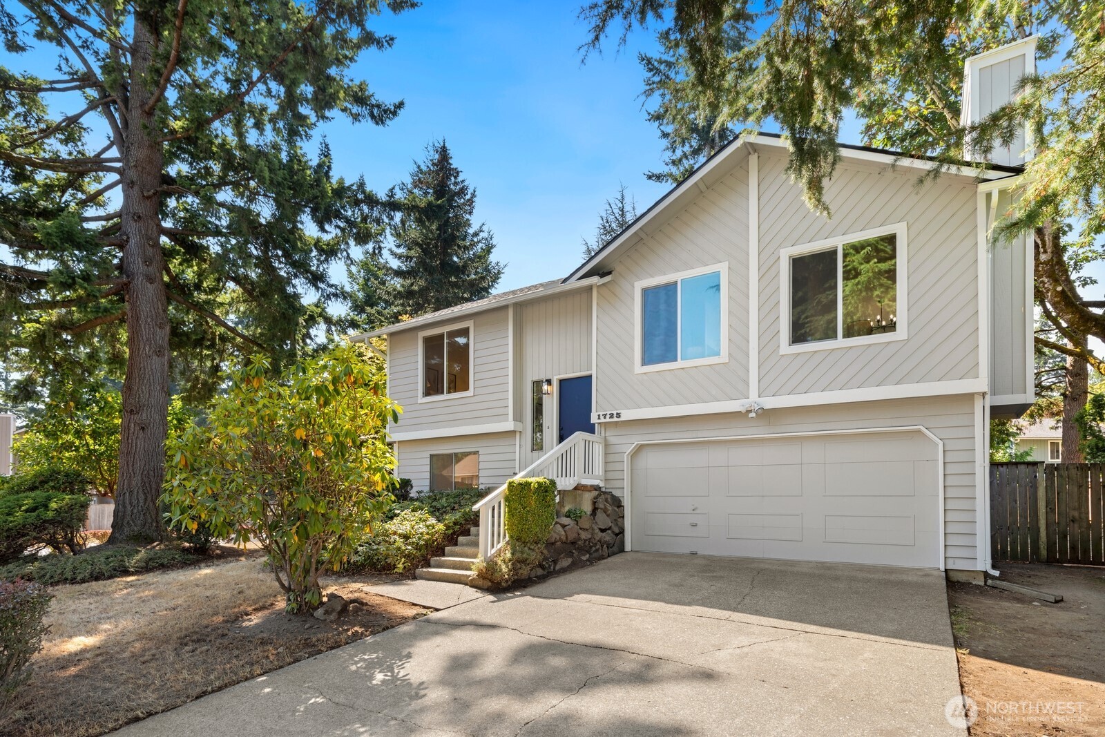 1725 211th Place Property Photo 1