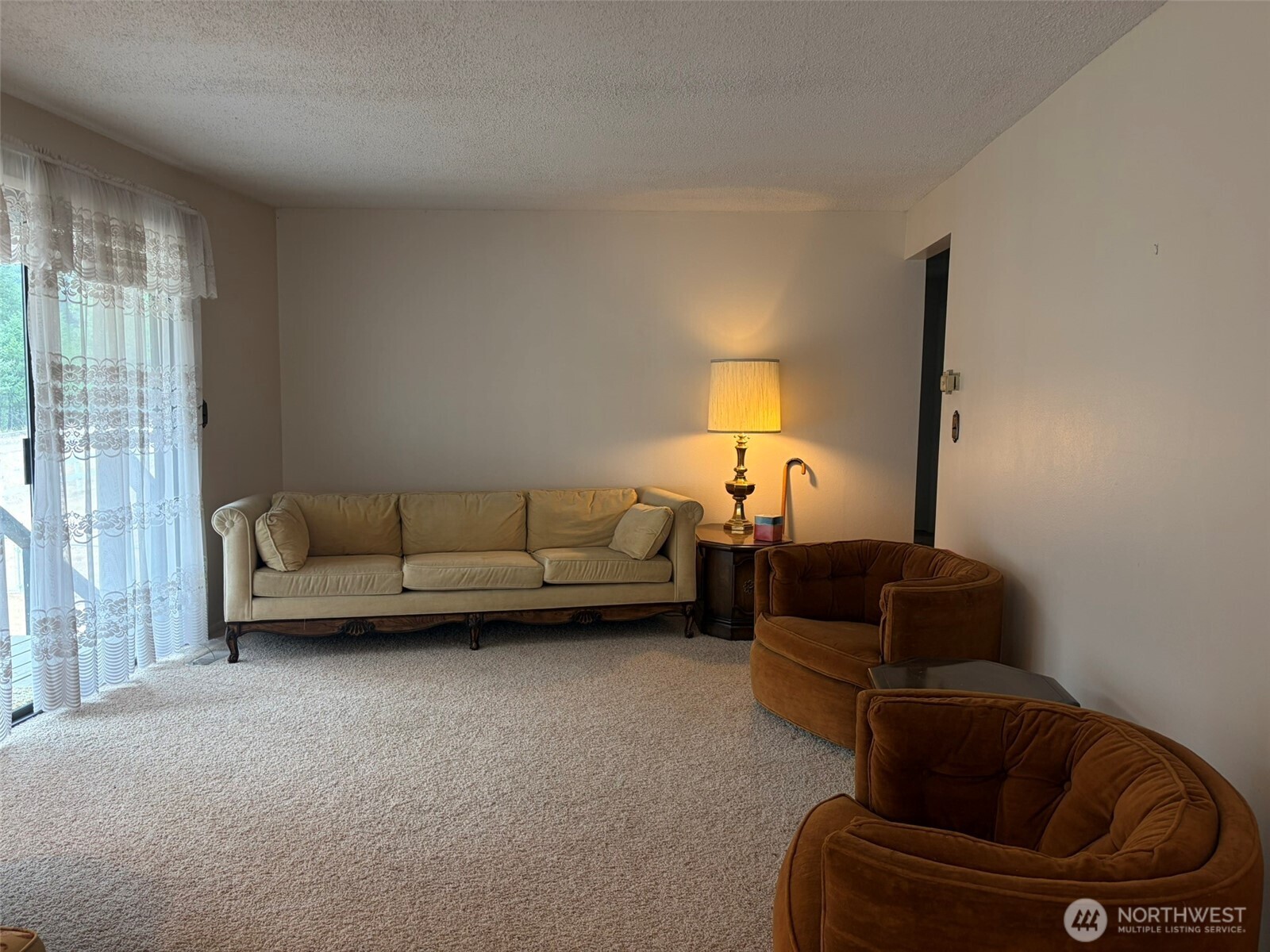 499 W 9th Street Property Photo 6