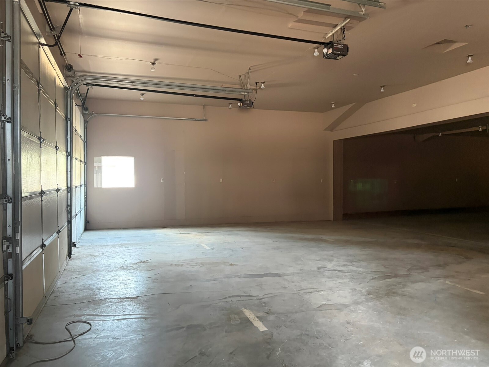 499 W 9th Street Property Photo 31