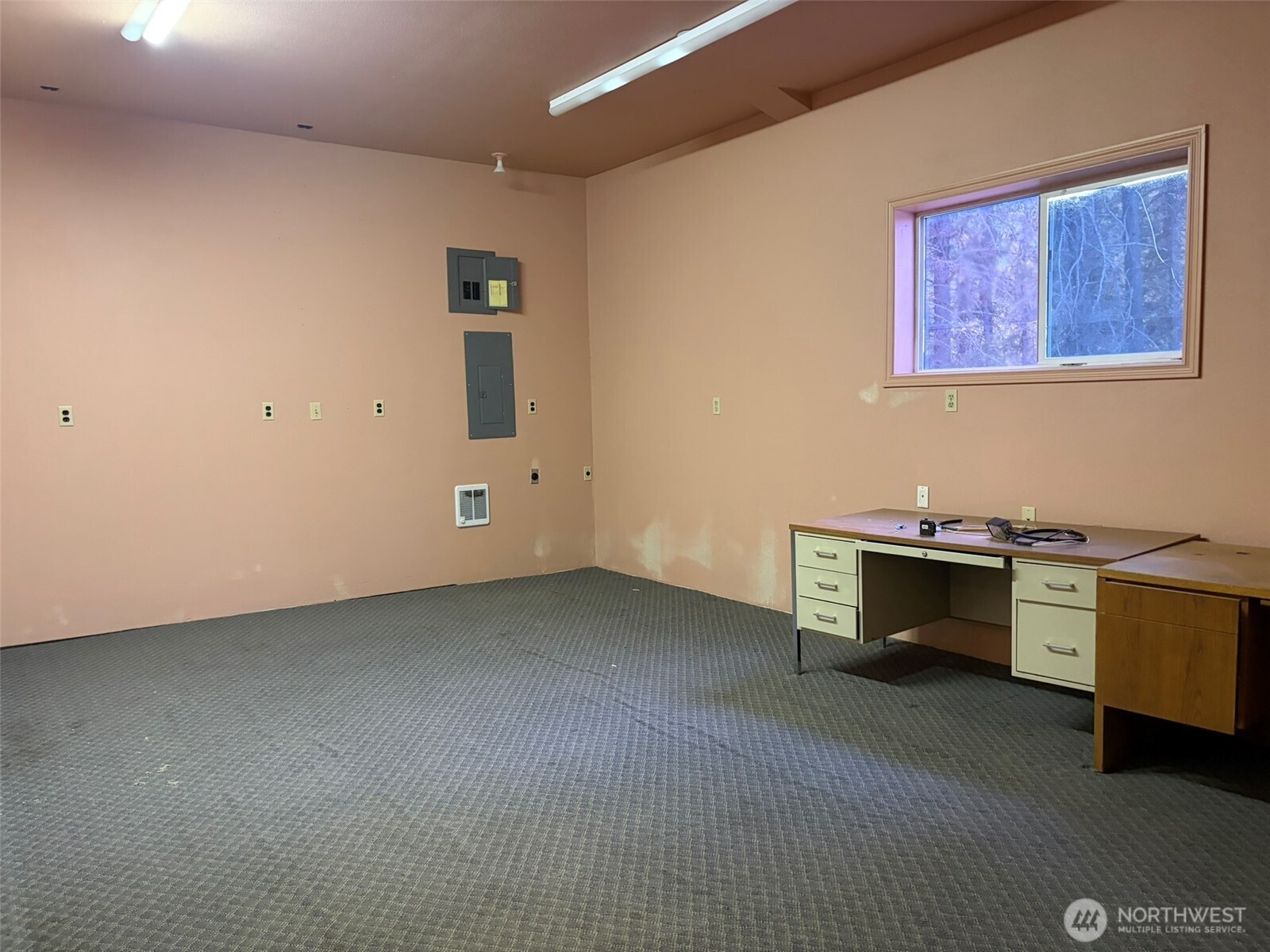 499 W 9th Street Property Photo 34