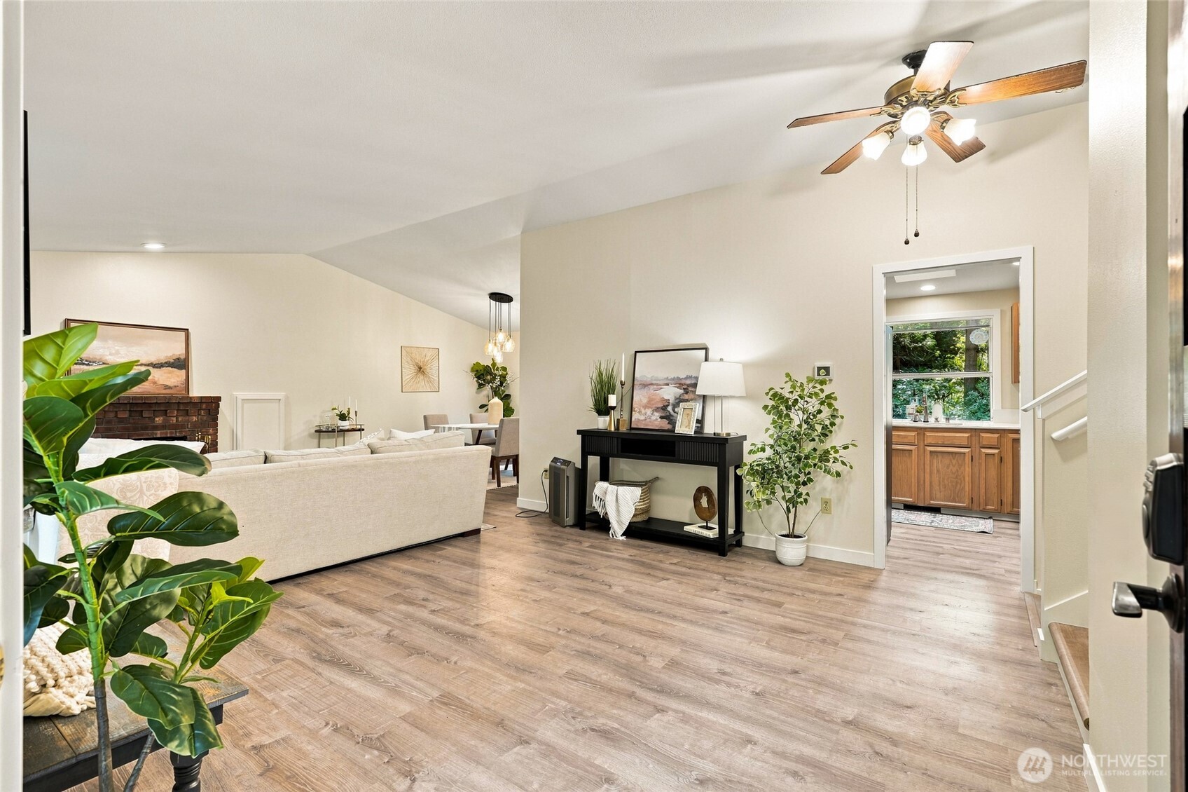 3020 E Ames Lake Drive Property Photo 4