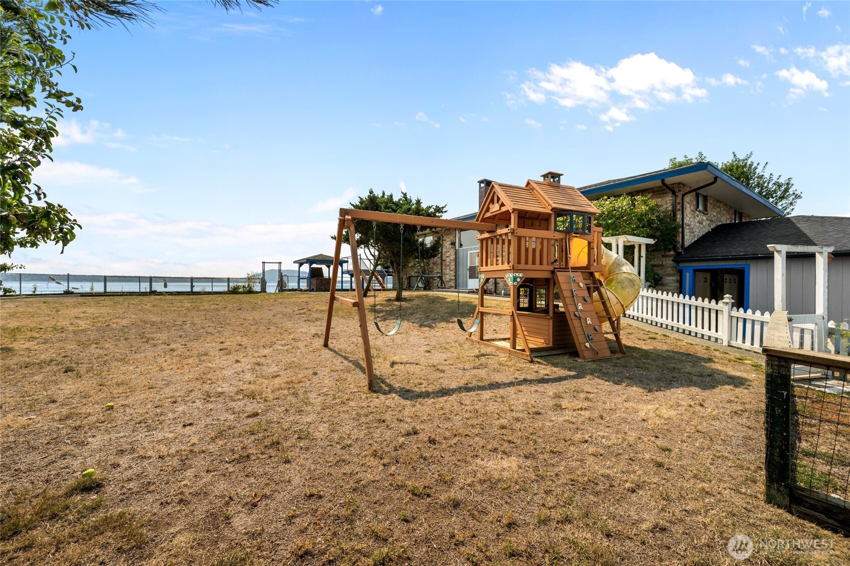 3962 Saltspring Drive Property Photo 2