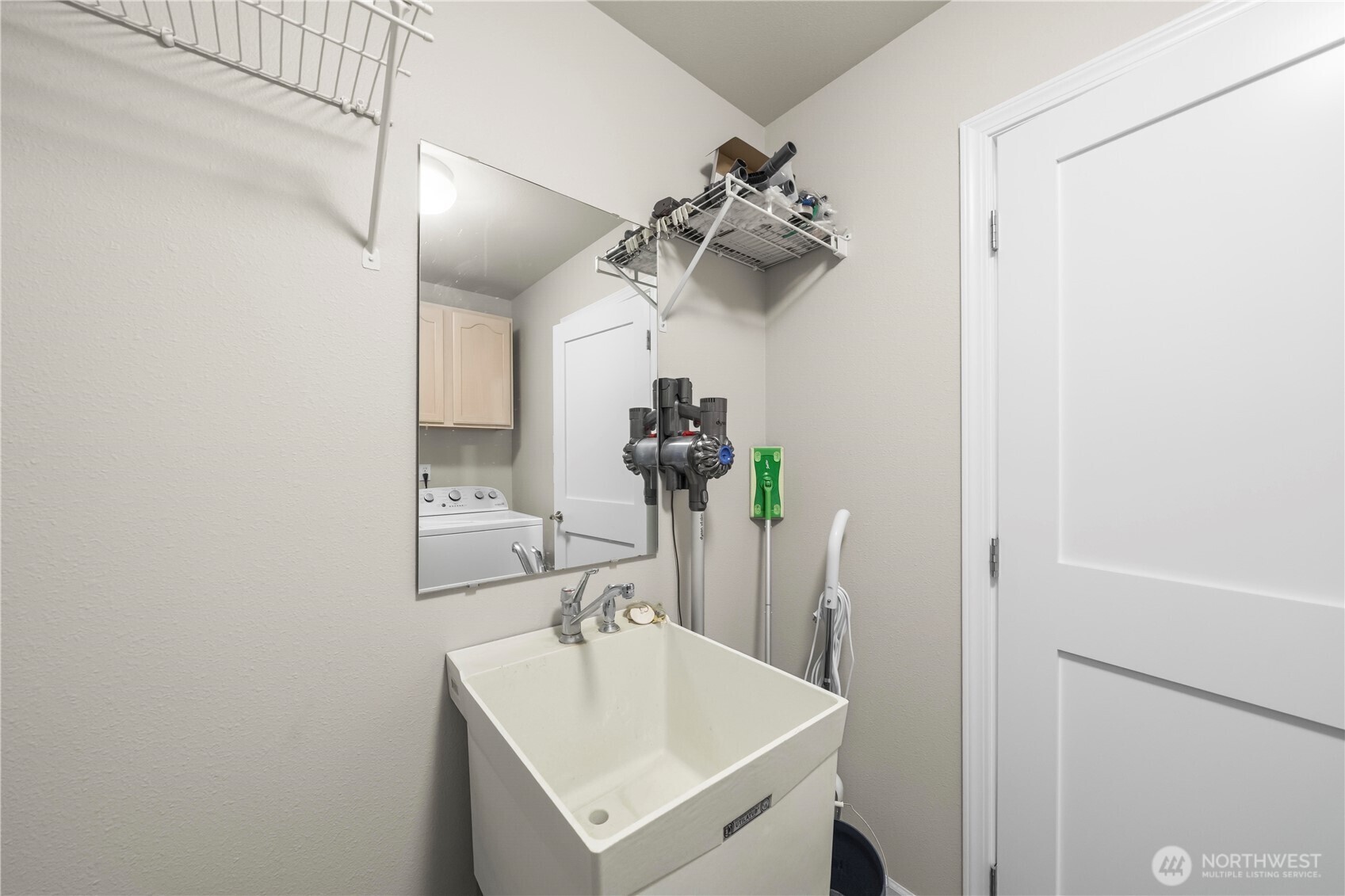 2306 Gary Court Property Photo 18