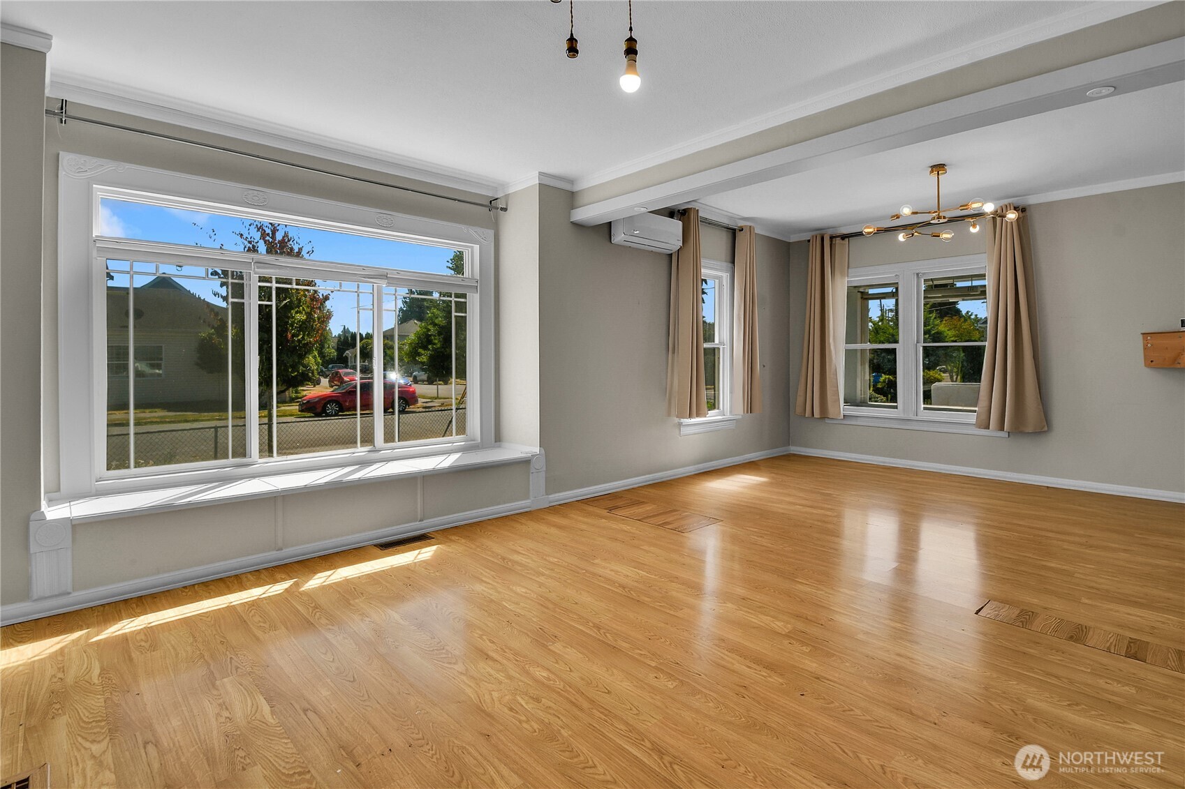544 S Morris Avenue Property Photo 8