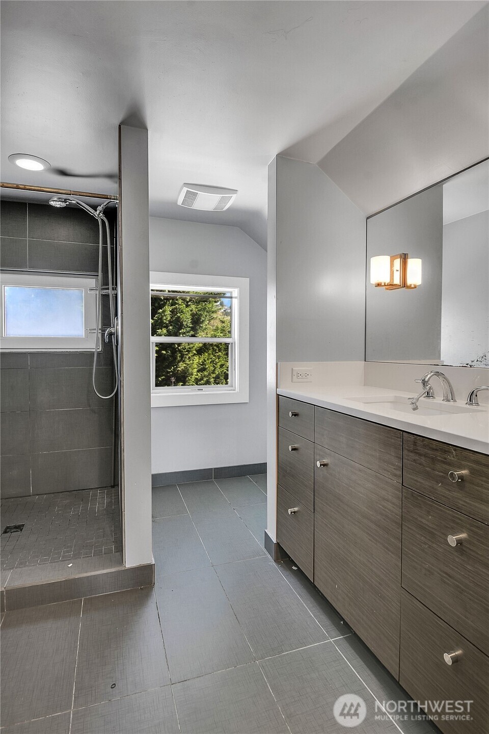 544 S Morris Avenue Property Photo 12