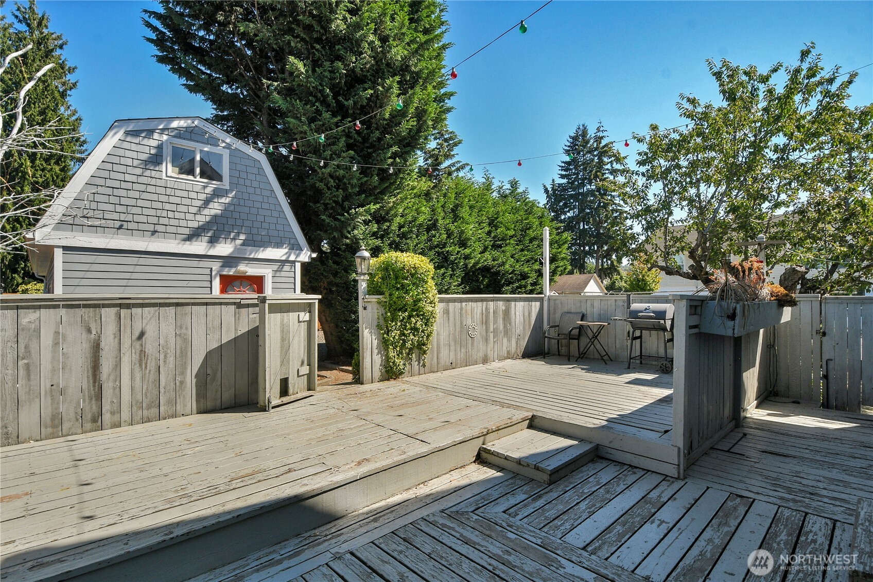 544 S Morris Avenue Property Photo 15