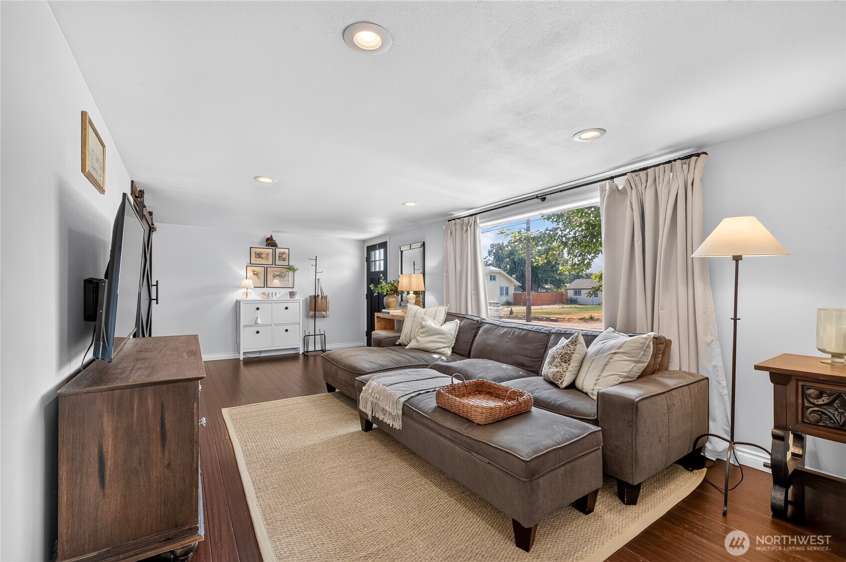 95 Fuller Street Property Photo 4
