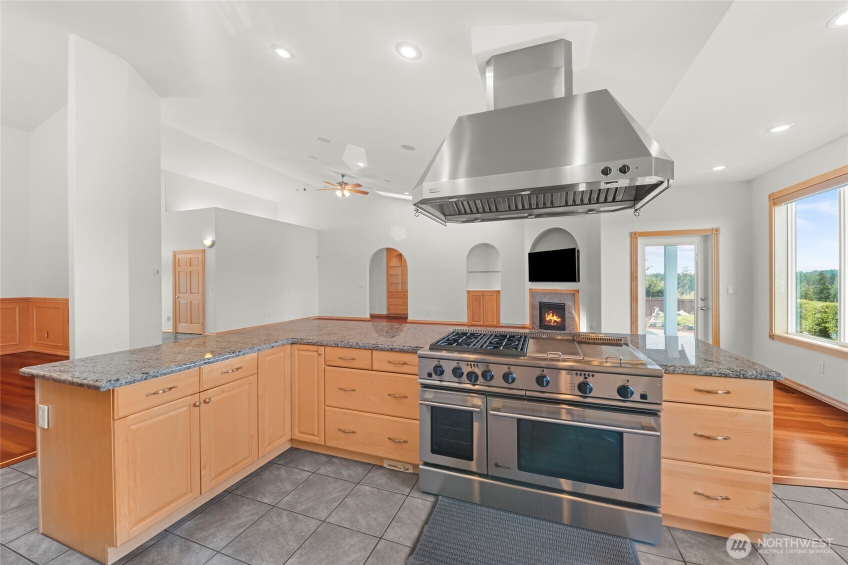 9216 Milburn Loop Property Photo 14