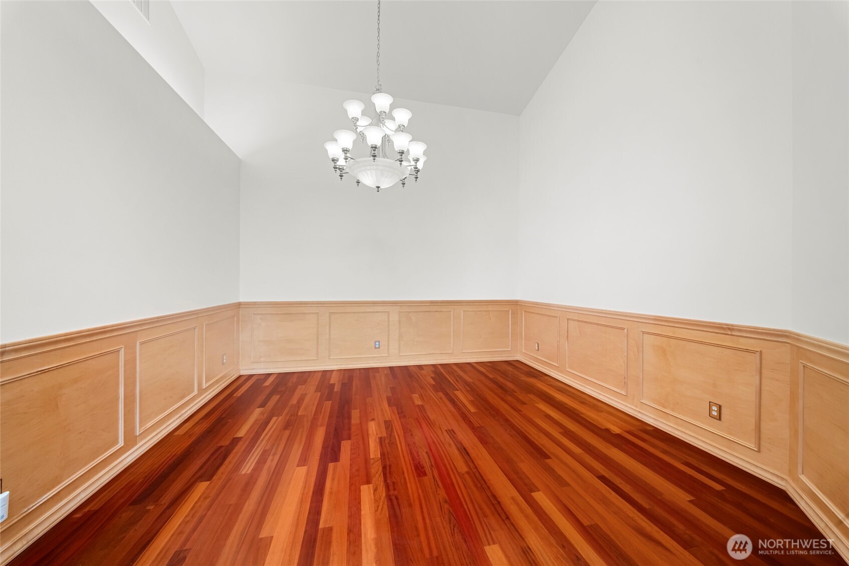 9216 Milburn Loop Property Photo 17