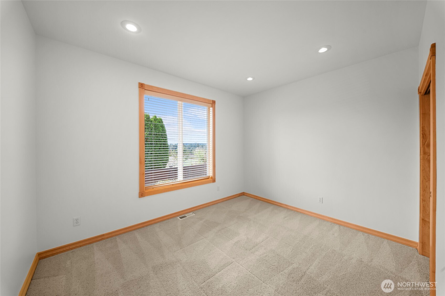 9216 Milburn Loop Property Photo 25