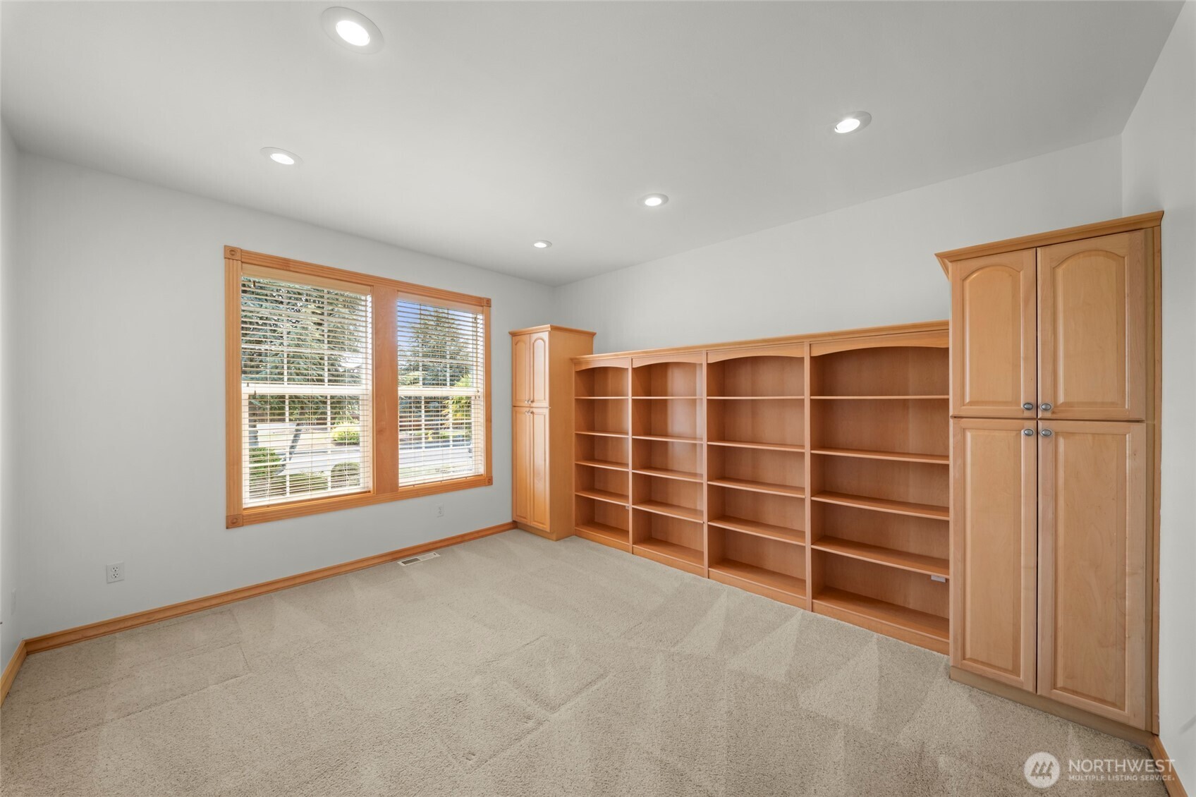 9216 Milburn Loop Property Photo 28