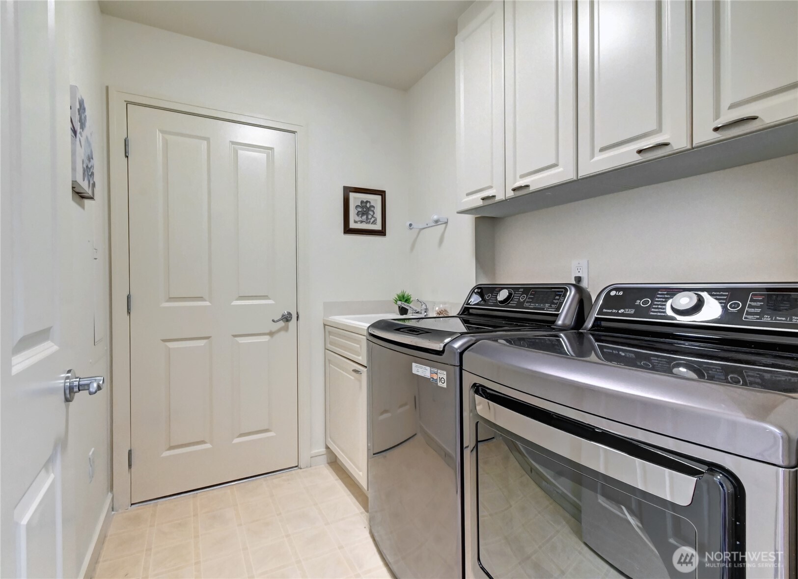 528 Lake Street A201 Property Photo 38