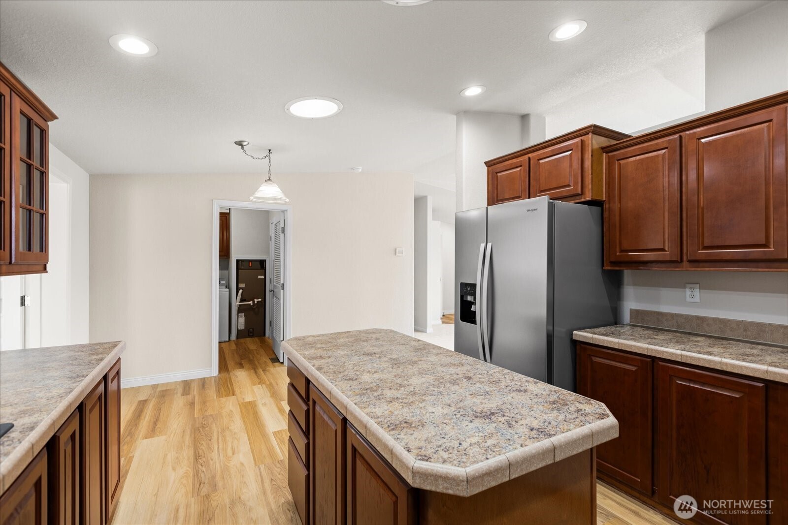 1217 89th Avenue Property Photo 9