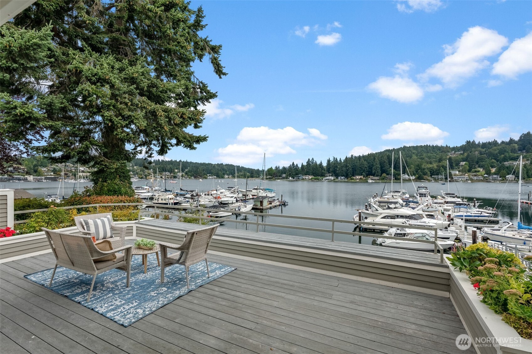 3507 Harborview Drive 4 Property Photo 1