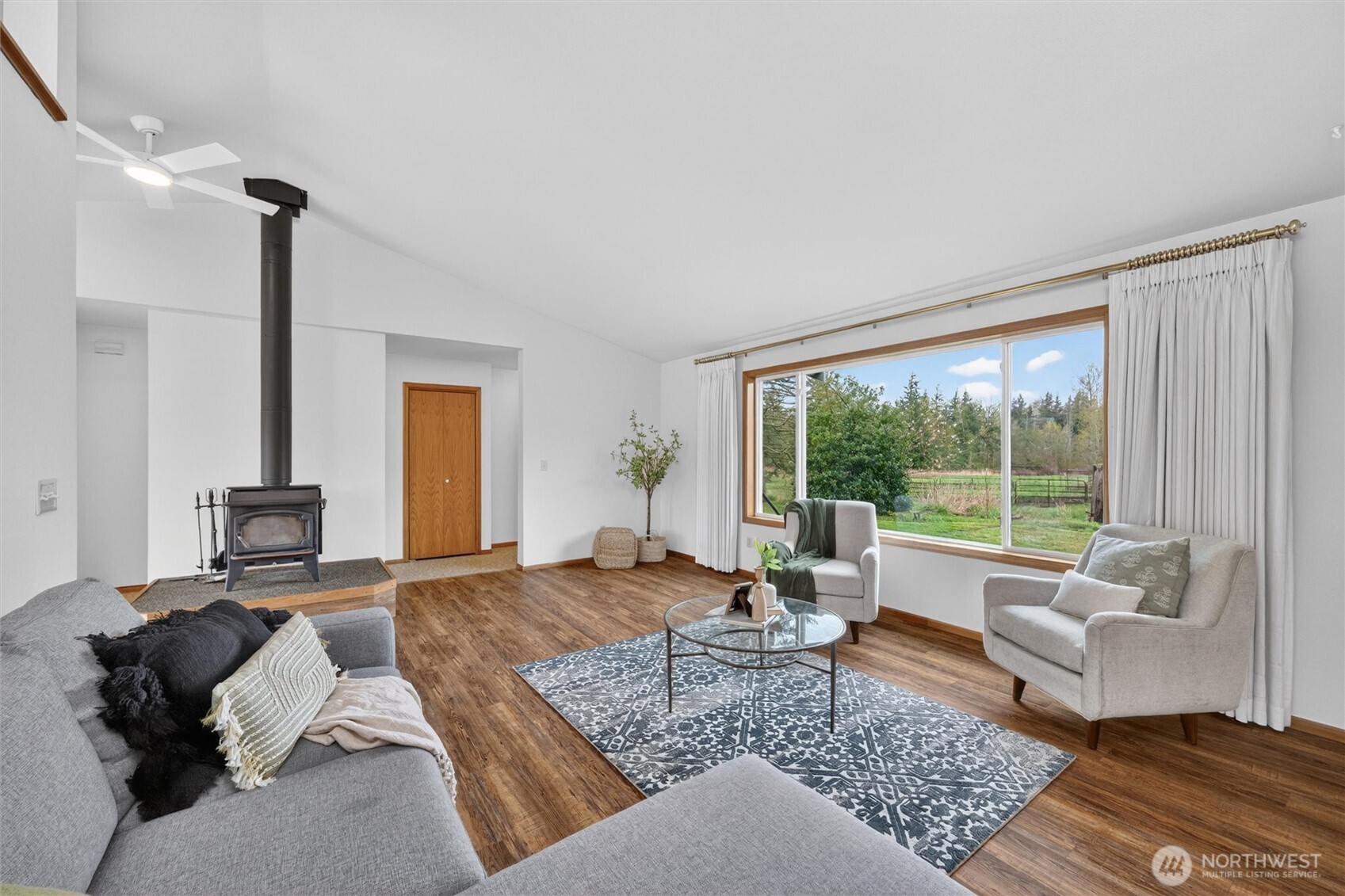 5581 Mission Road Property Photo 8