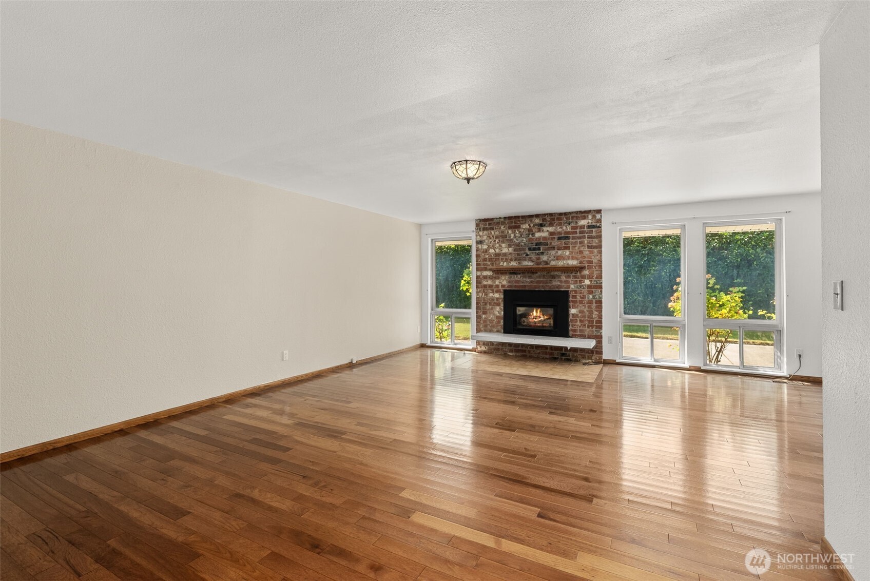 2011 Baker Terrace Property Photo 3
