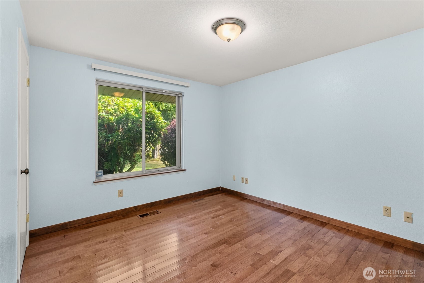 2011 Baker Terrace Property Photo 18