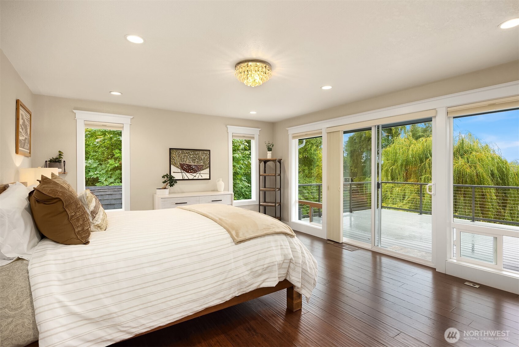 1542 10th Place Property Photo 16