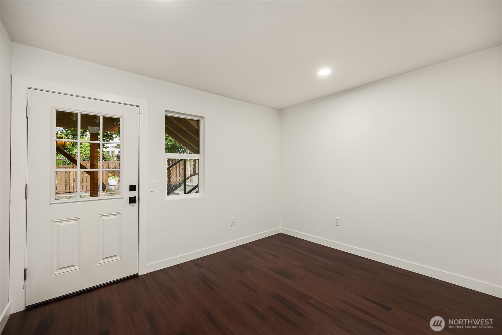 1542 10th Place Property Photo 23