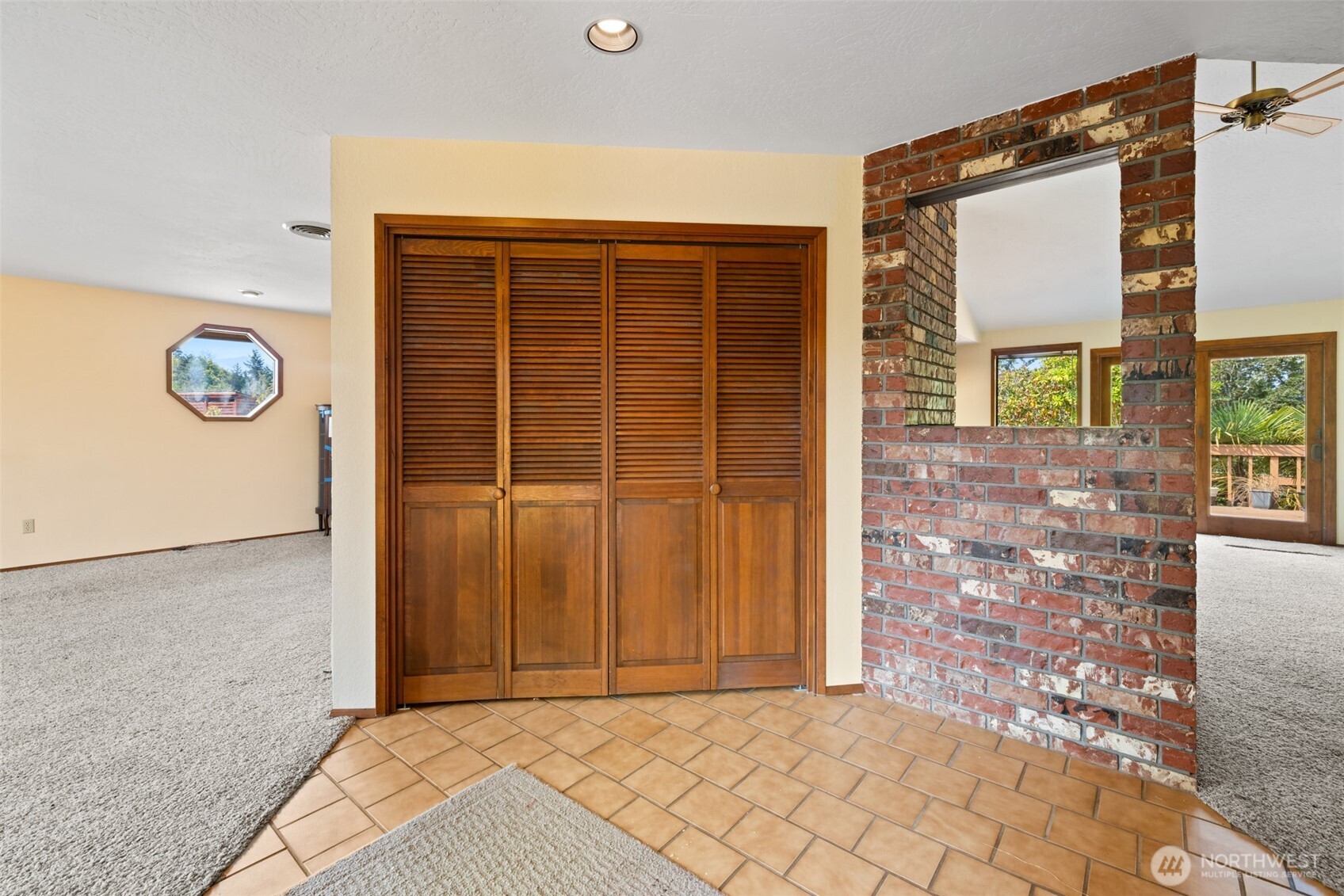 252 View Ridge Drive Property Photo 4