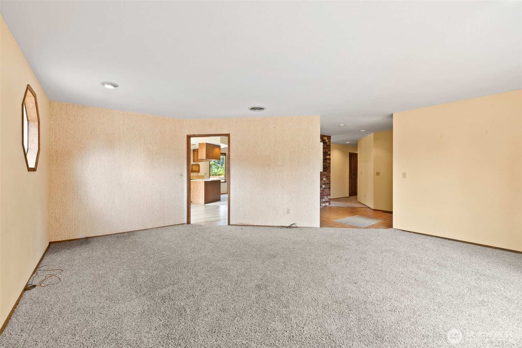 252 View Ridge Drive Property Photo 6
