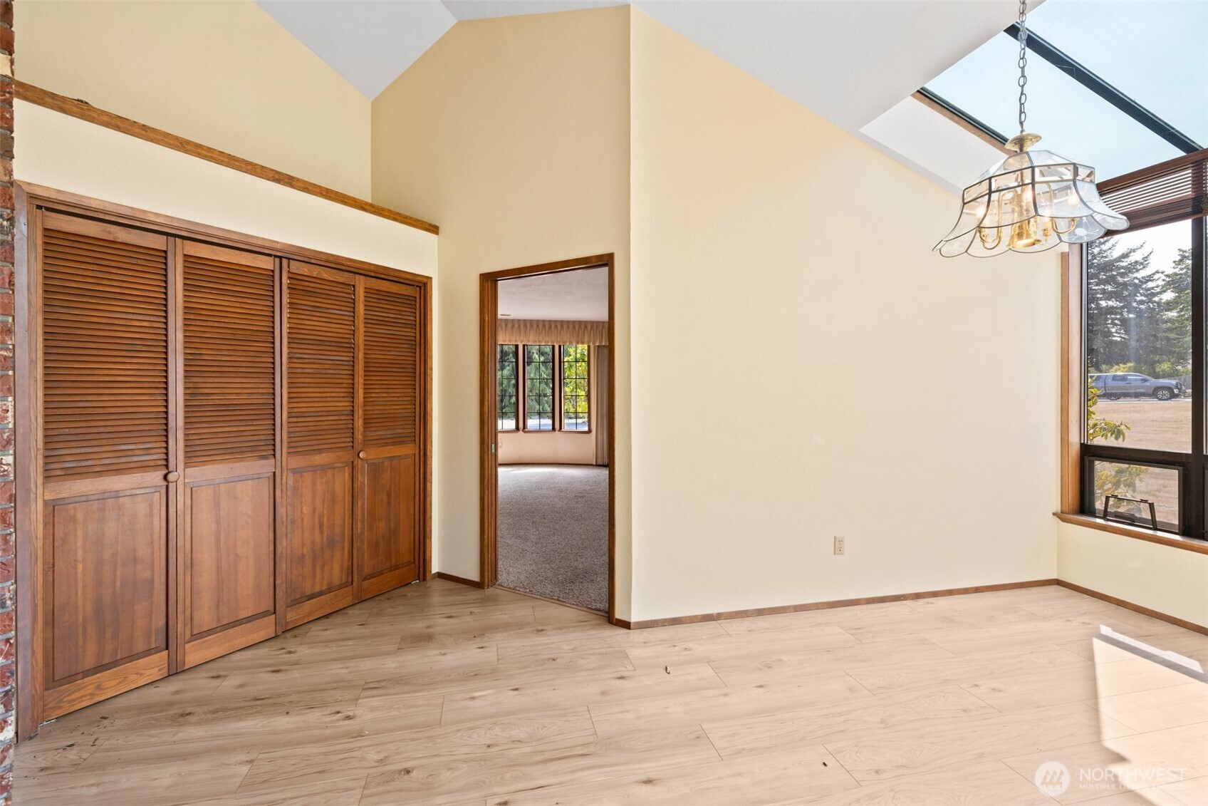 252 View Ridge Drive Property Photo 11