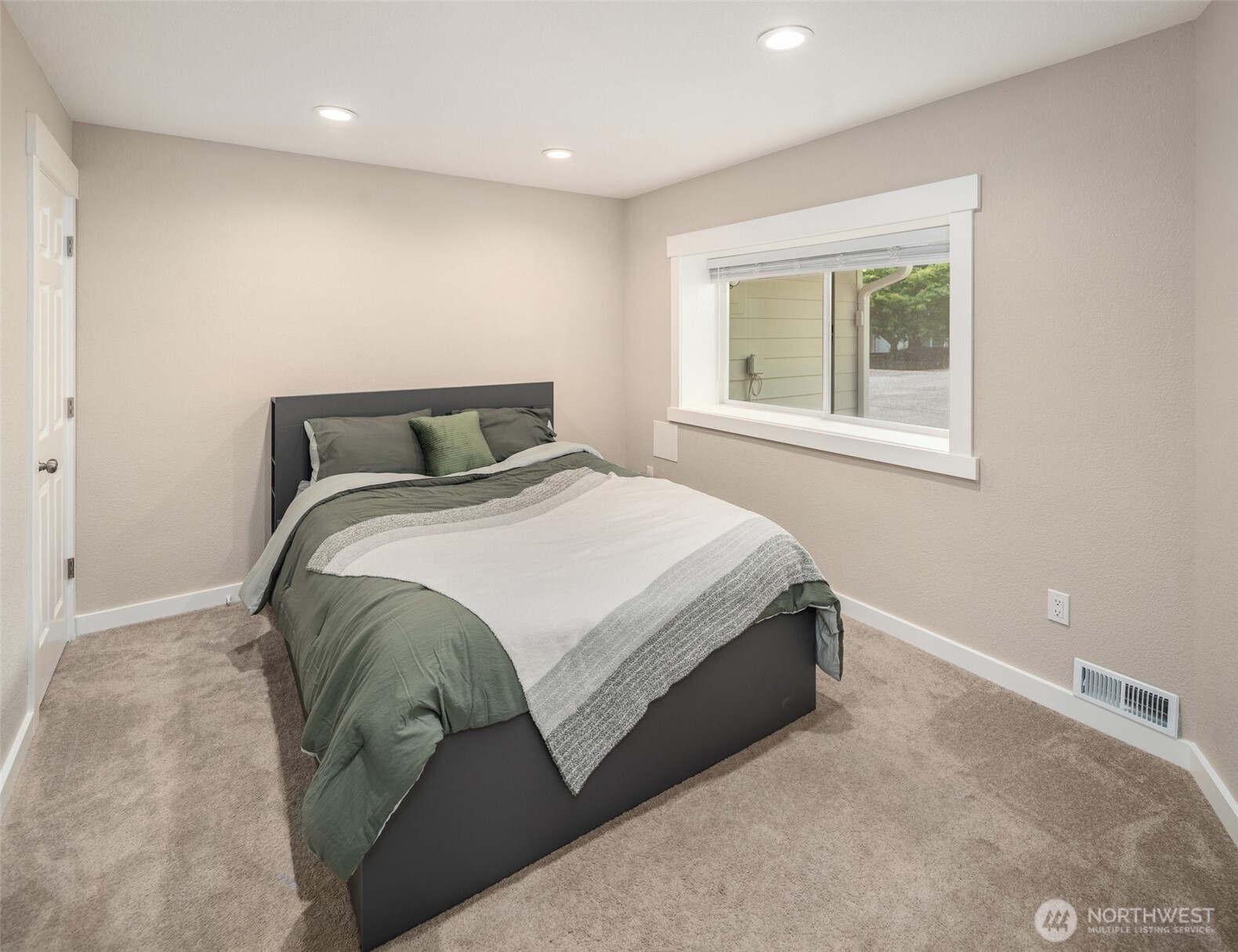 10516 36th Street Ct Property Photo 19