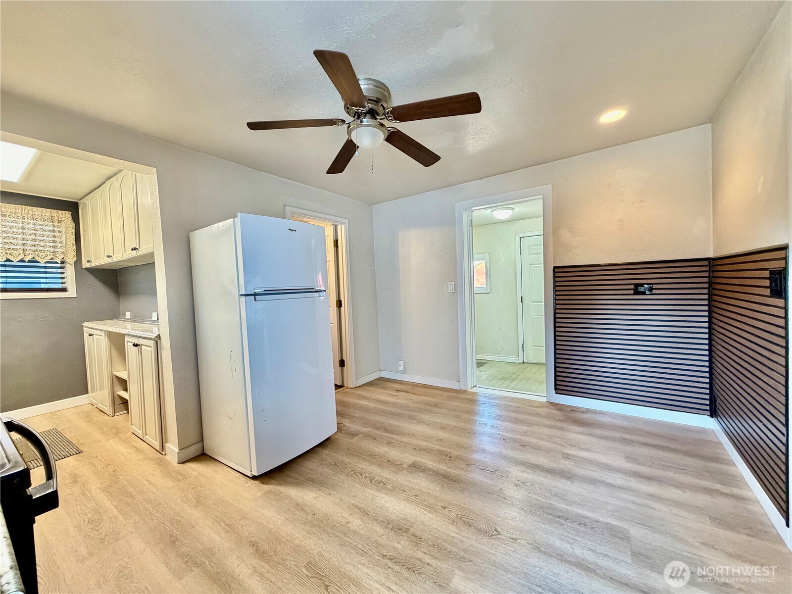 414 S 4th St. Property Photo 5