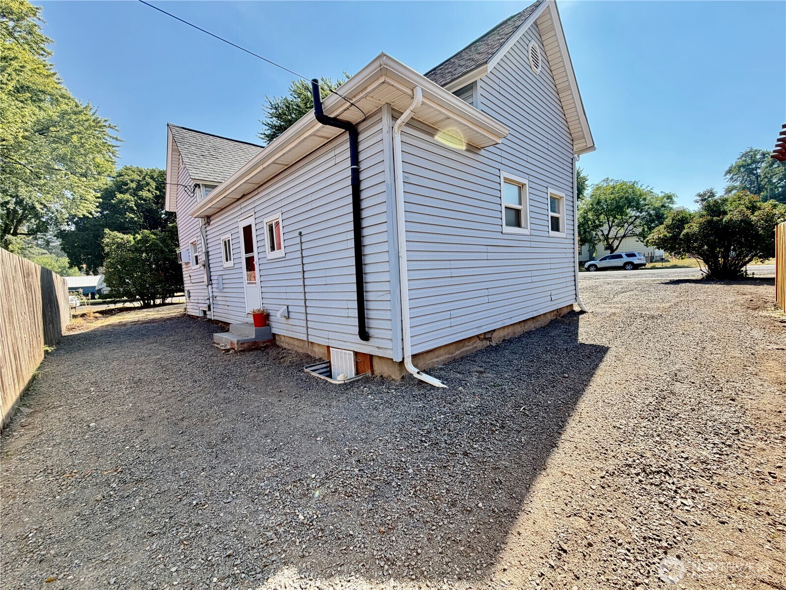 414 S 4th St. Property Photo 20