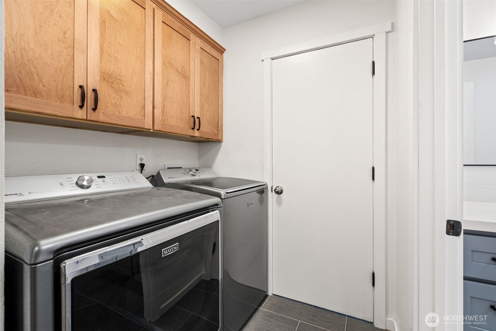 4808 E La Salle Street Property Photo 11