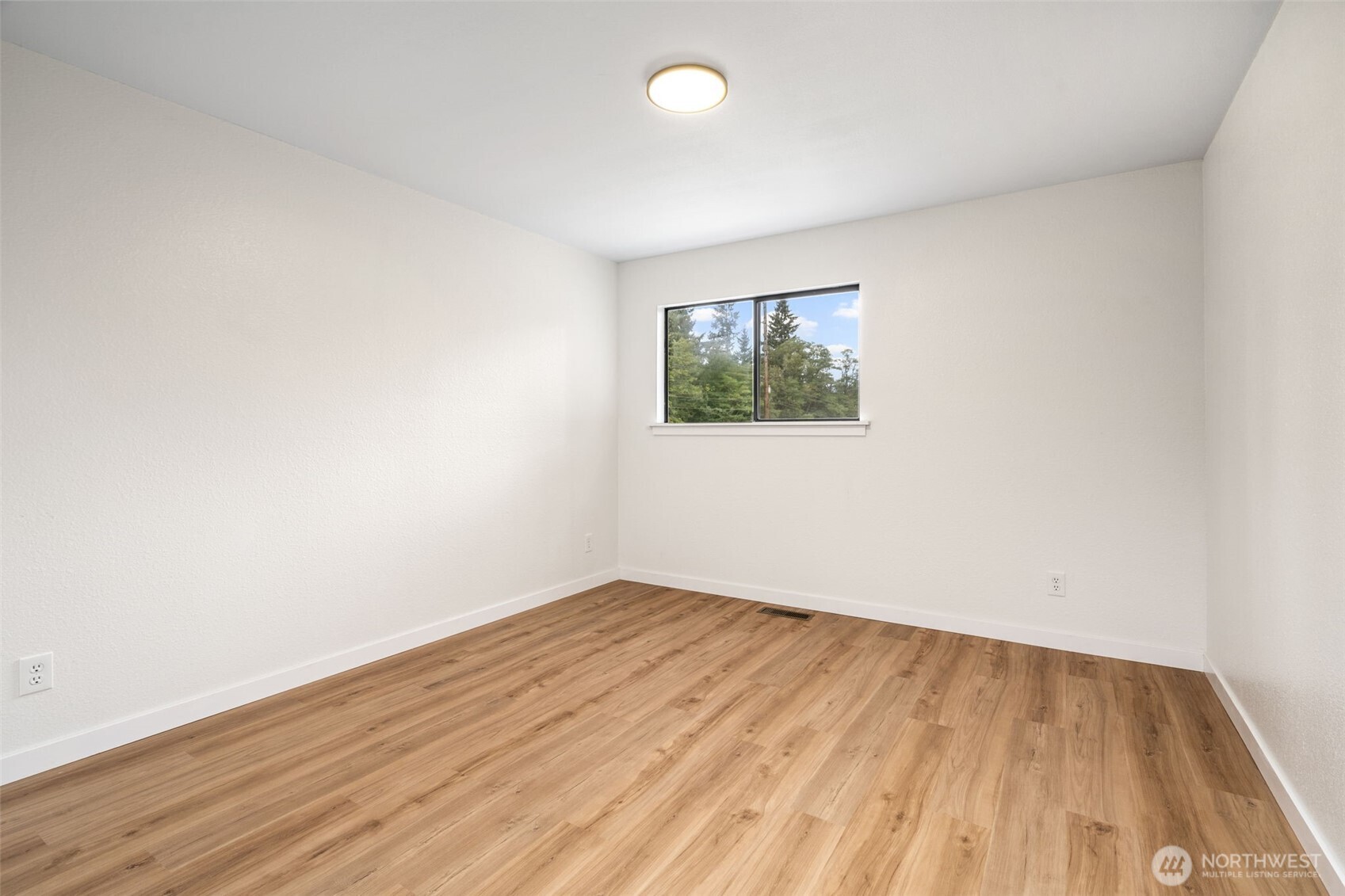 4808 E La Salle Street Property Photo 13