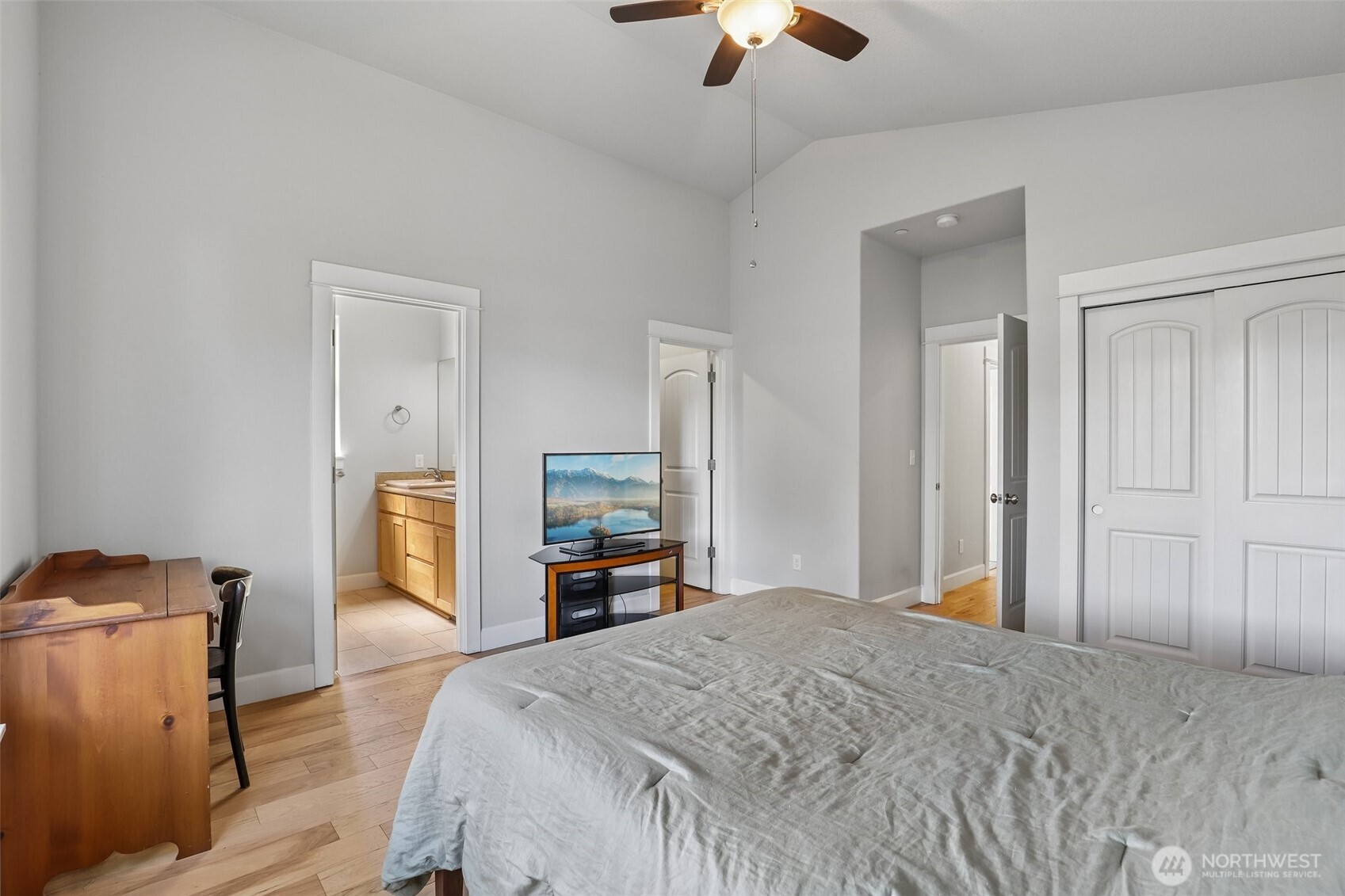 640 Se Sumner Street Property Photo 18