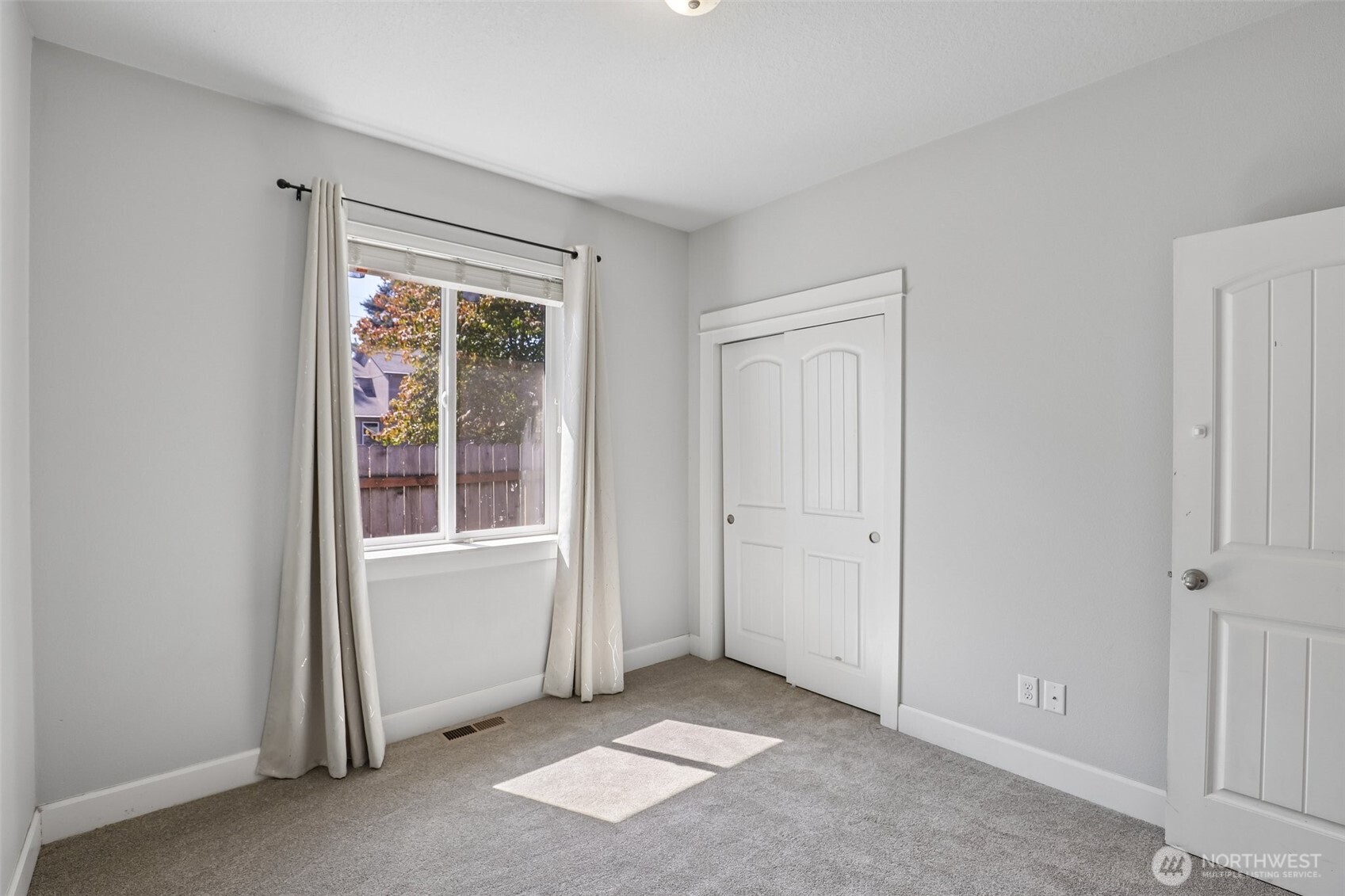 640 Se Sumner Street Property Photo 21