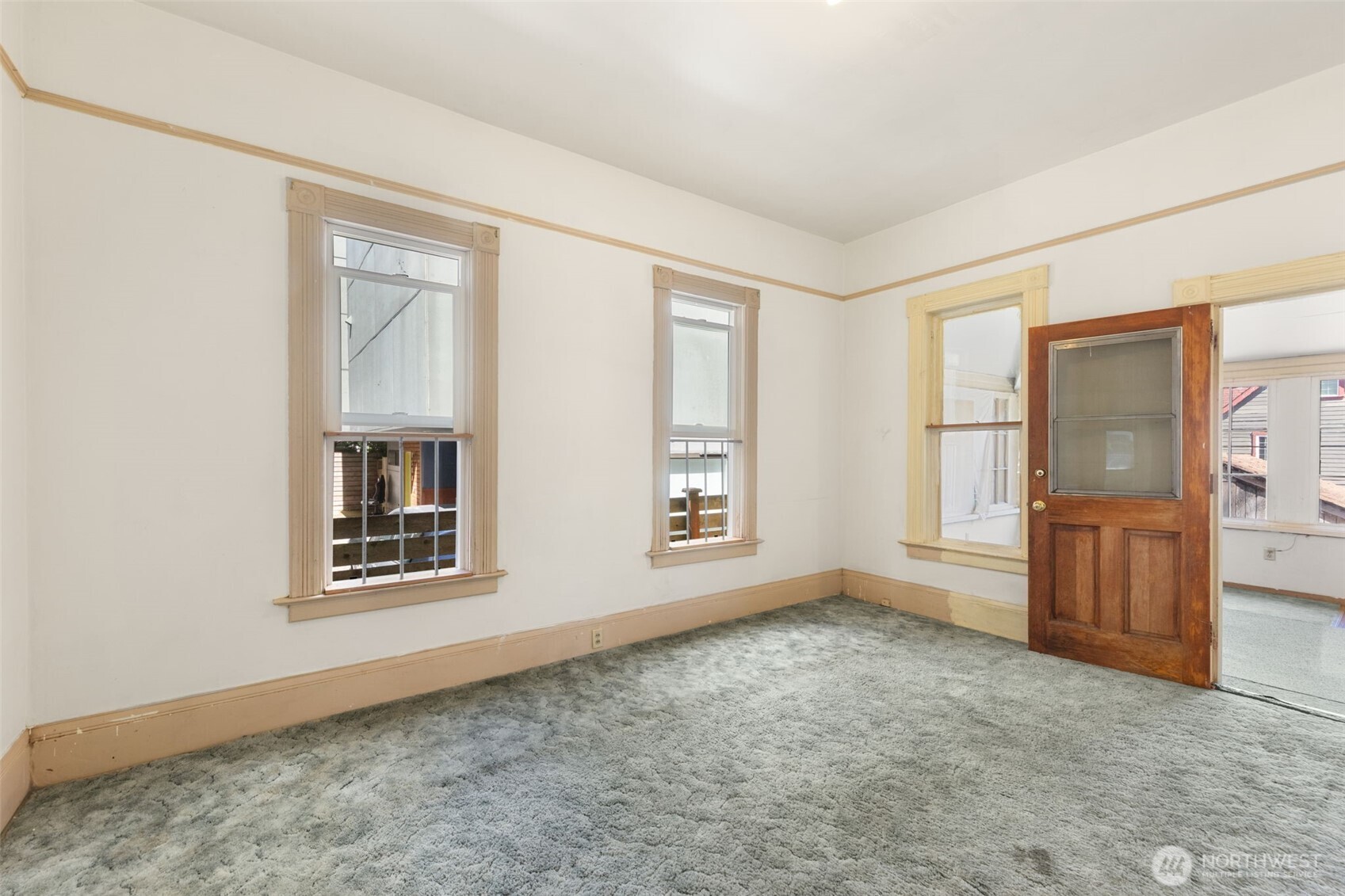 1525 14th Avenue Property Photo 10