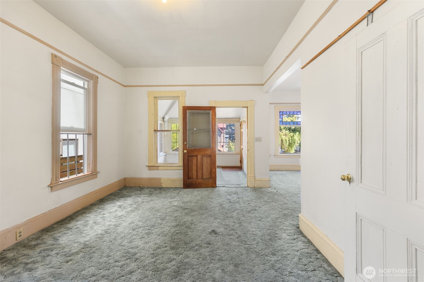 1525 14th Avenue Property Photo 11