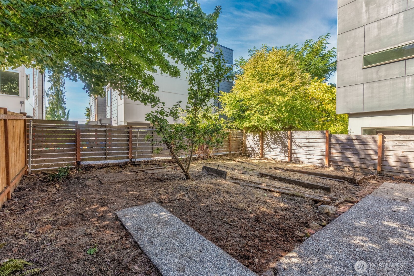 1525 14th Avenue Property Photo 14