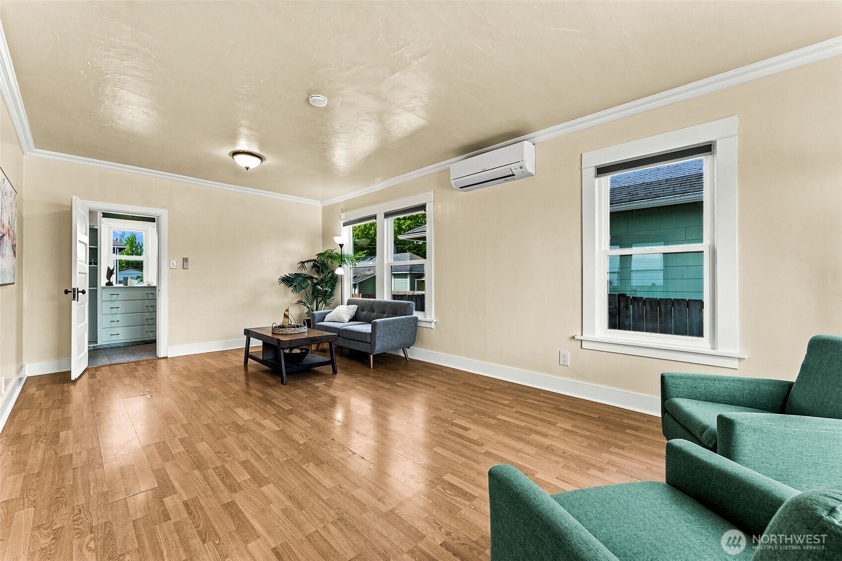1227 5th Street Property Photo 3