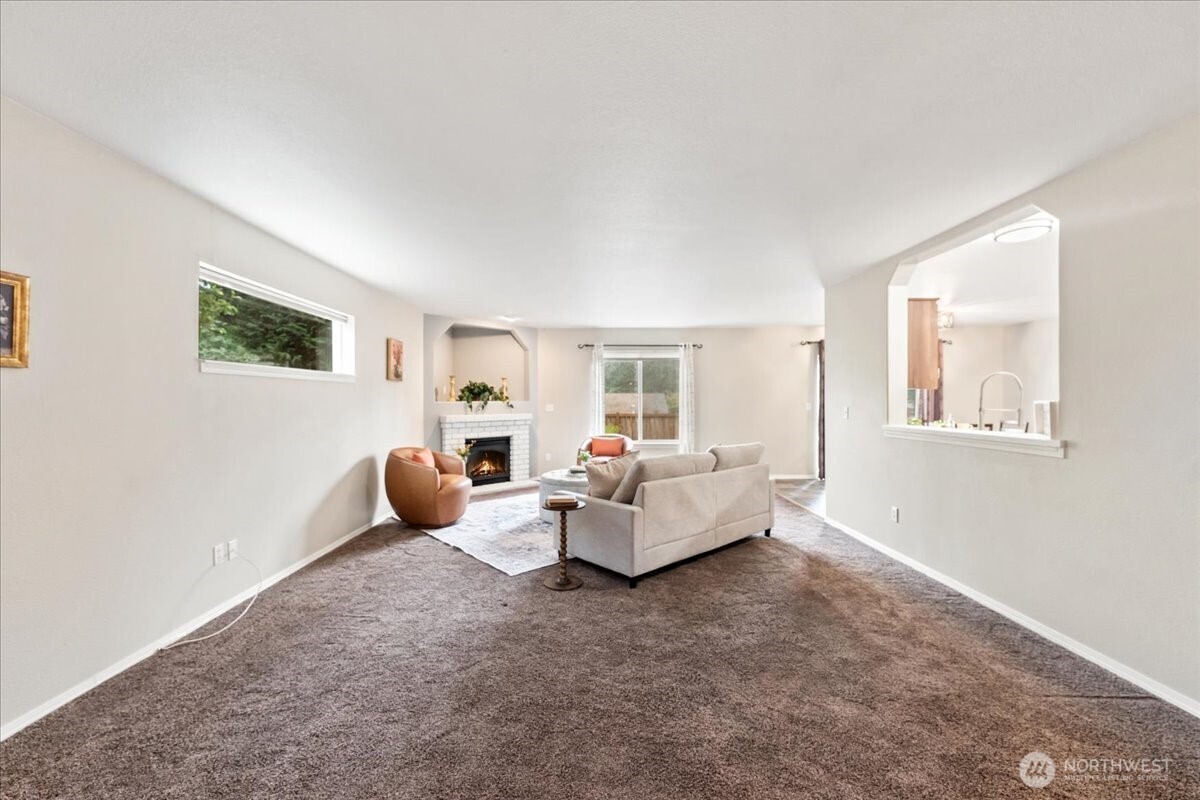 19304 12th Avenue Ct Property Photo 2