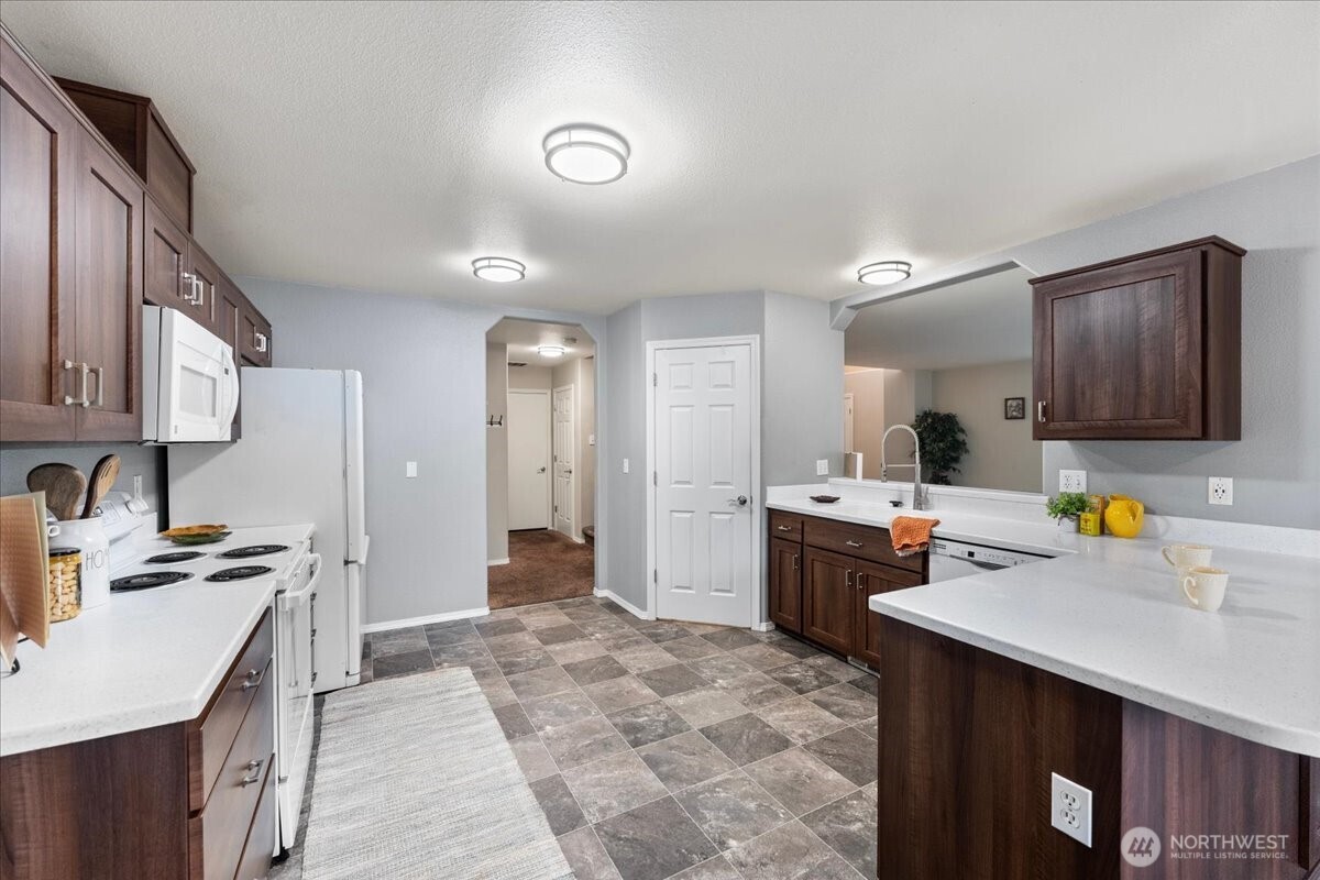 19304 12th Avenue Ct Property Photo 7