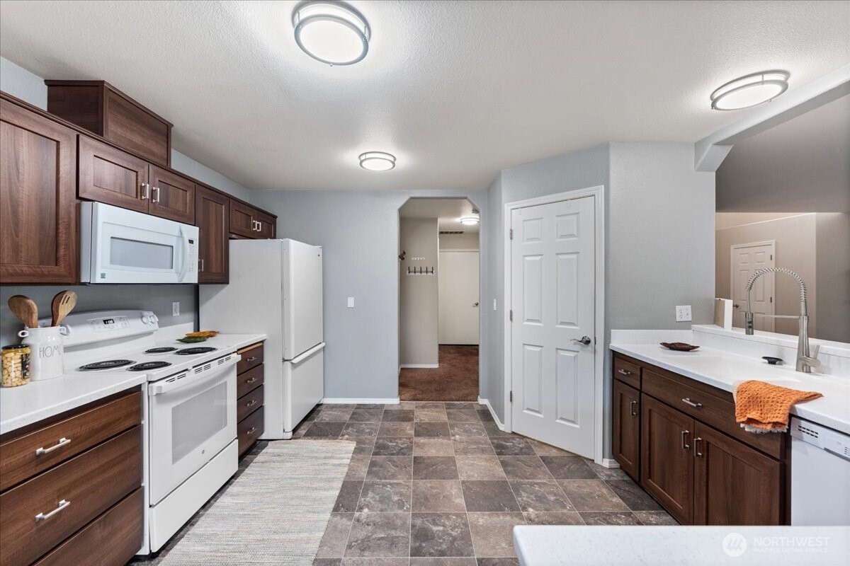 19304 12th Avenue Ct Property Photo 8
