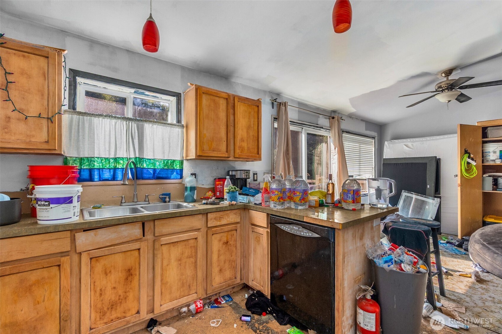4221 Roxanna Loop Property Photo 9