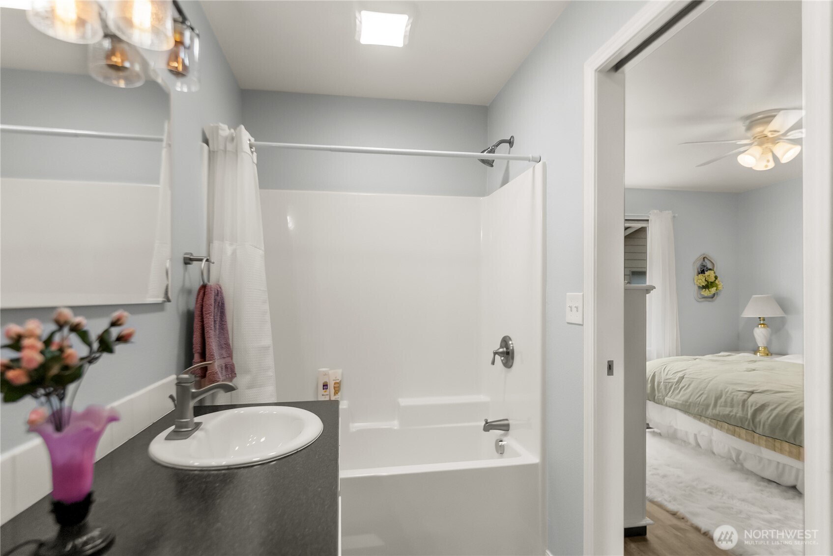 203 2nd St Property Photo 15