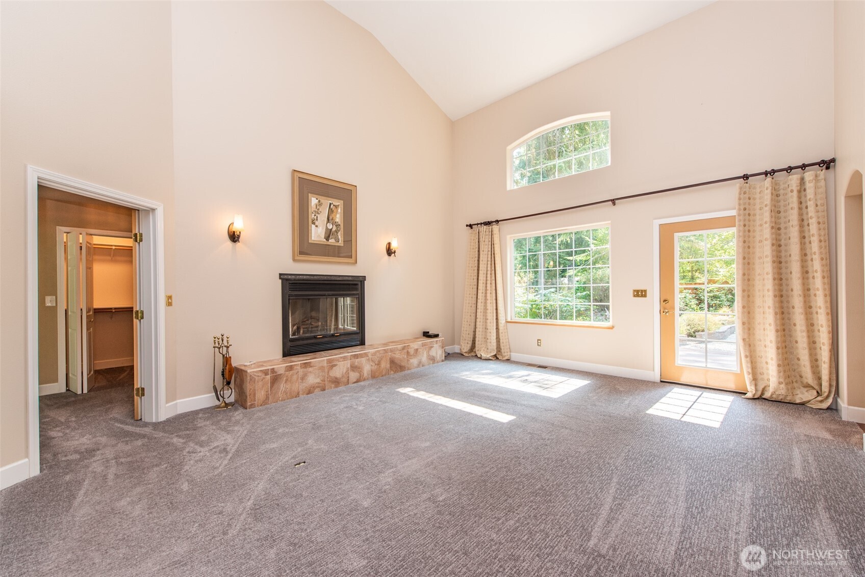 303 Buck Loop Road Property Photo 9