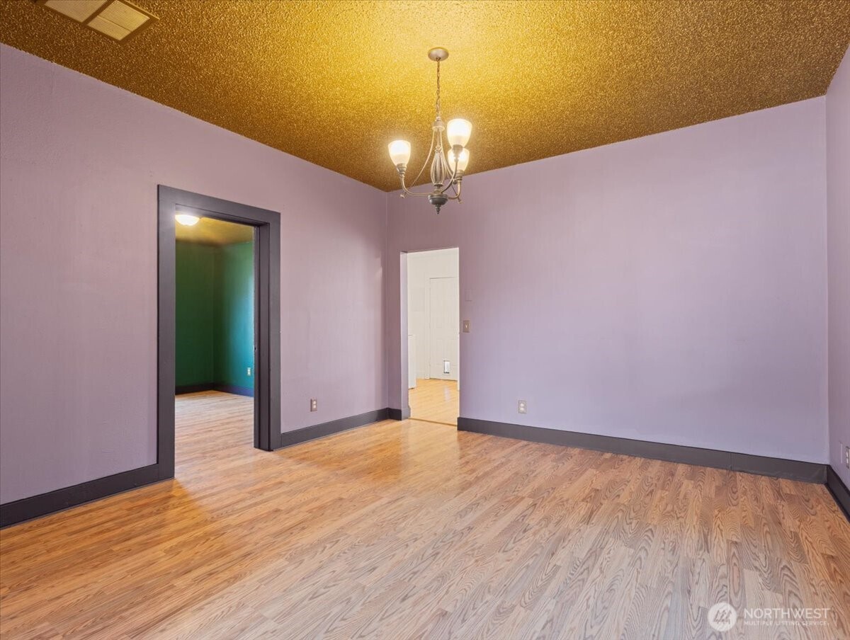 1108 W 14th Street Property Photo 10