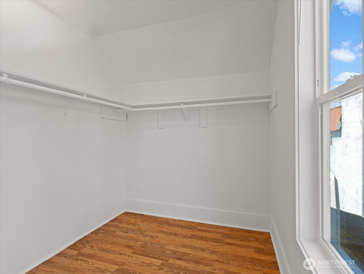 1108 W 14th Street Property Photo 25