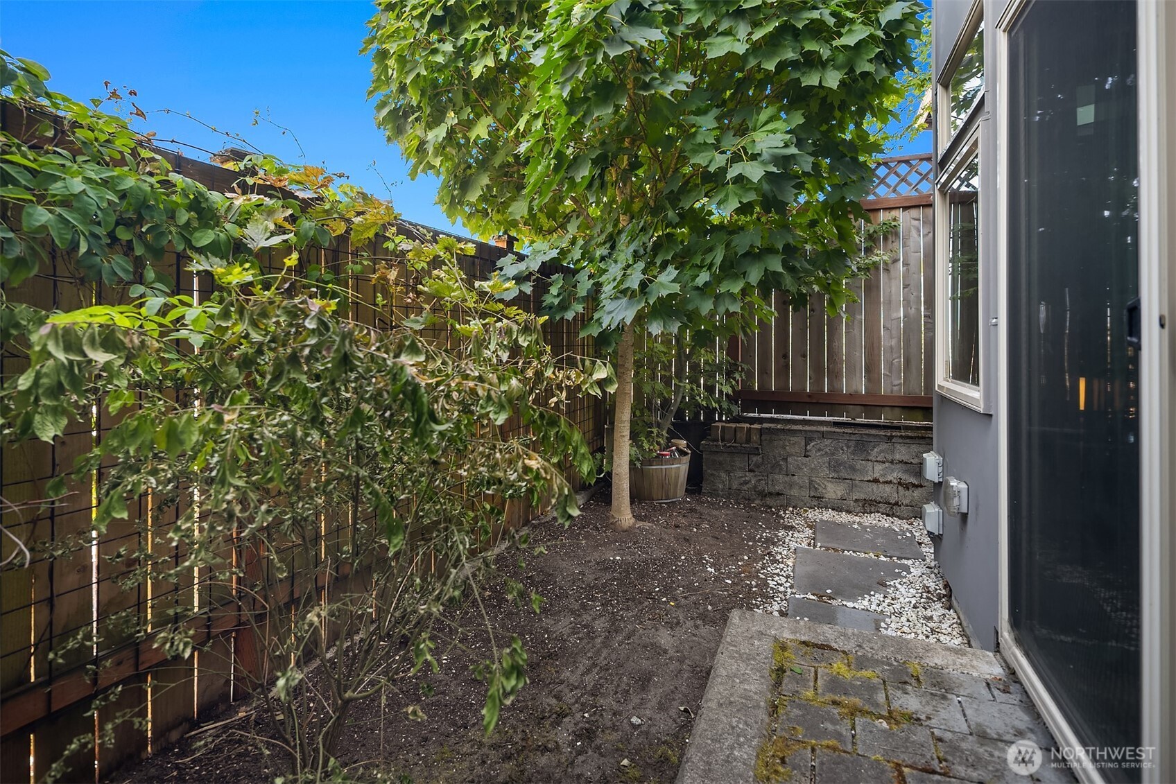 116 W Florentia Street A Property Photo 31