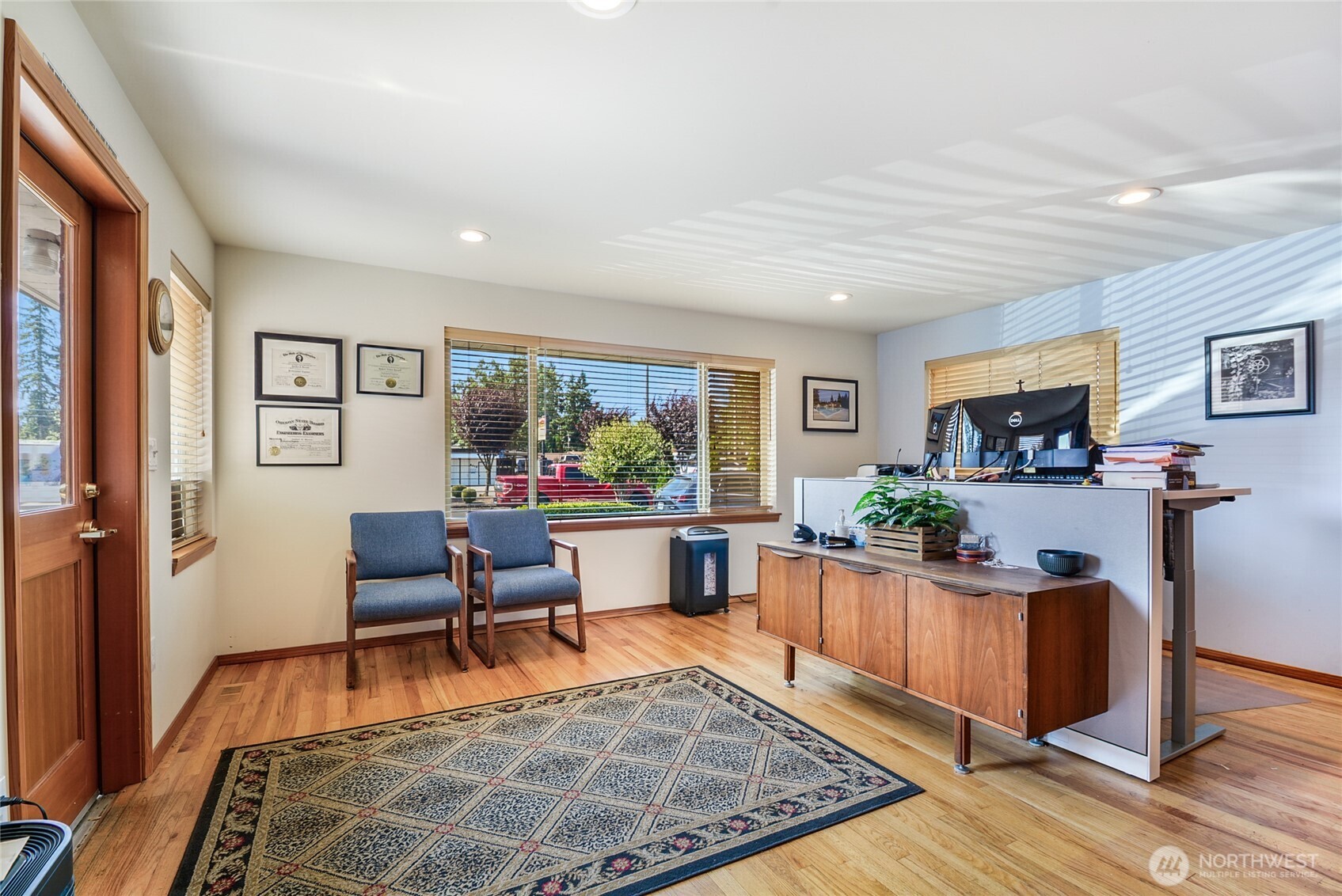 8021 State Avenue Property Photo 4