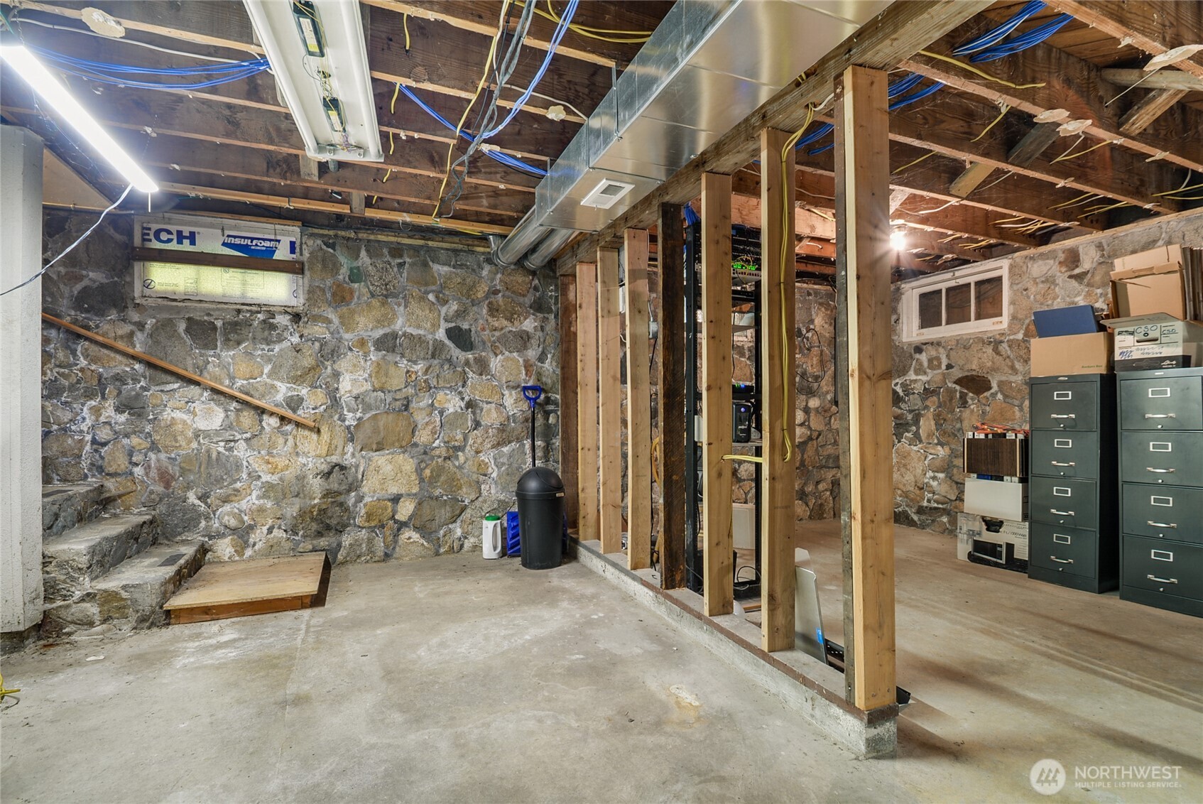 8021 State Avenue Property Photo 14