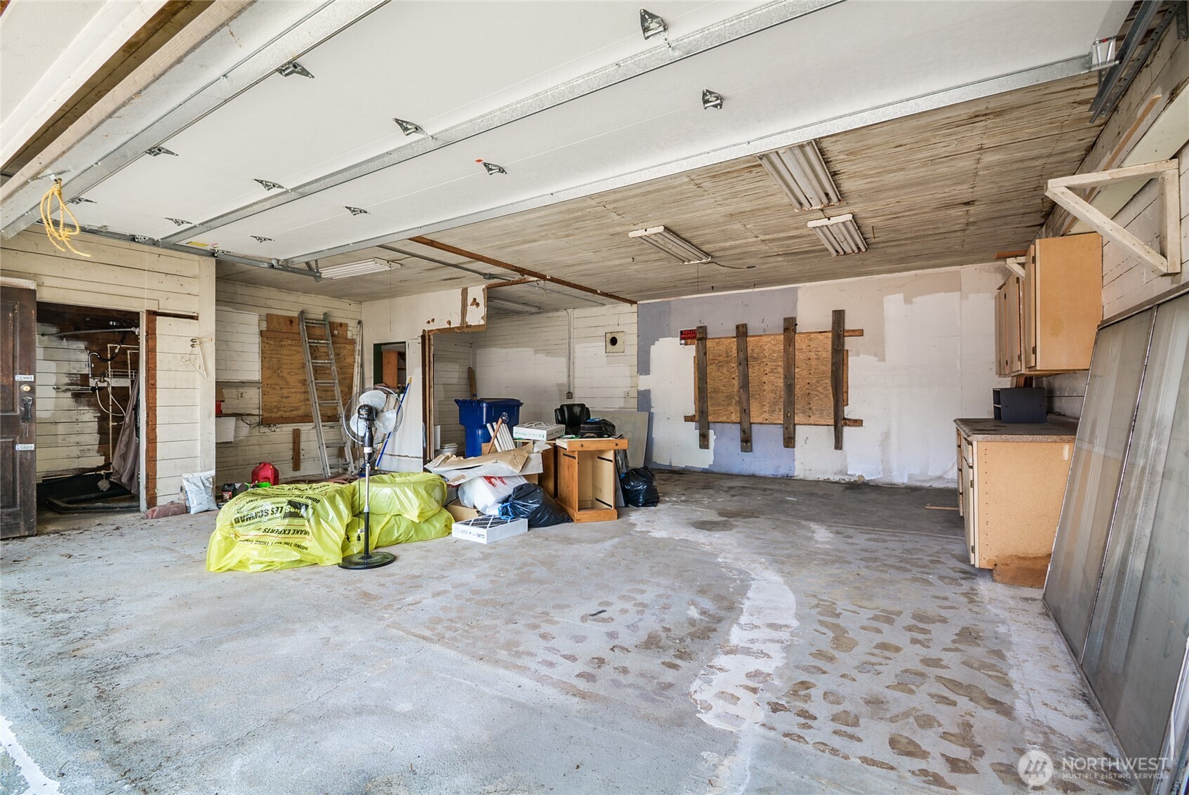 8021 State Avenue Property Photo 19