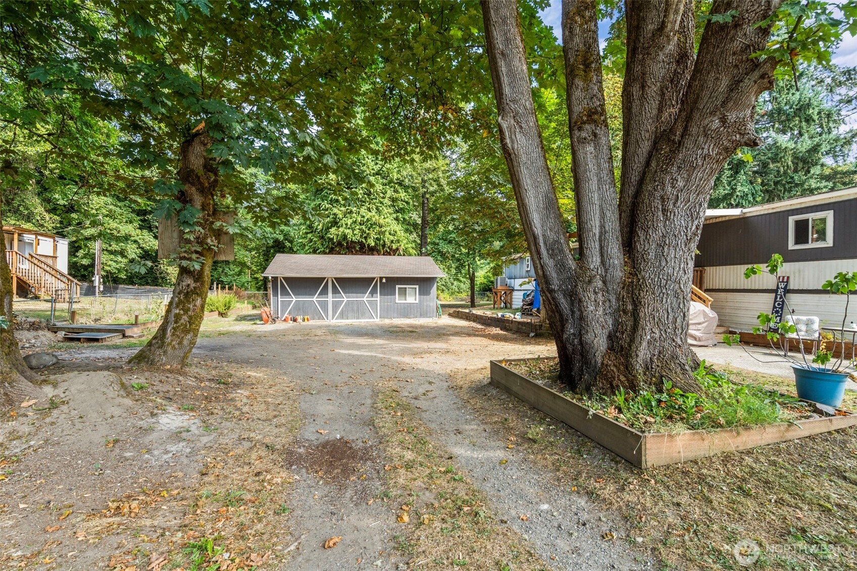 11520 6th Avenue Property Photo 3
